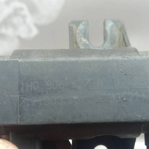 1H0906627A Клапан преобразователь давления наддува (соленоид)  купить Ужгород