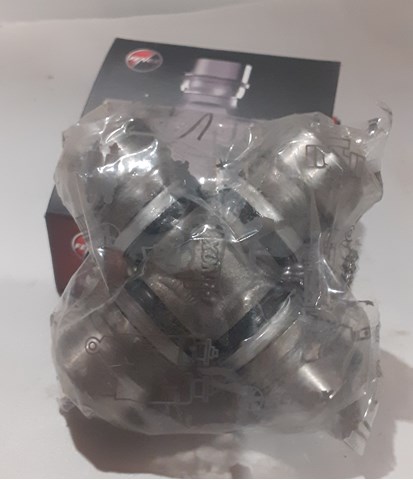 UJ80023C3 Крестовина заднего кардана купить Киев