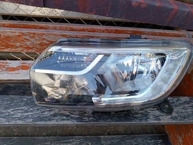 260607366R RENAULT Левая фара купить в Одесса