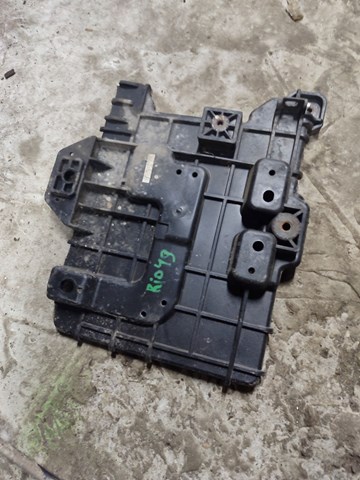 371501R360 HYUNDAI Полка под аккумулятор купить в Львов