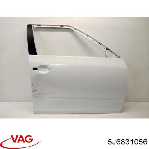 Пассажирская передняя дверь 5J6831056 VAG