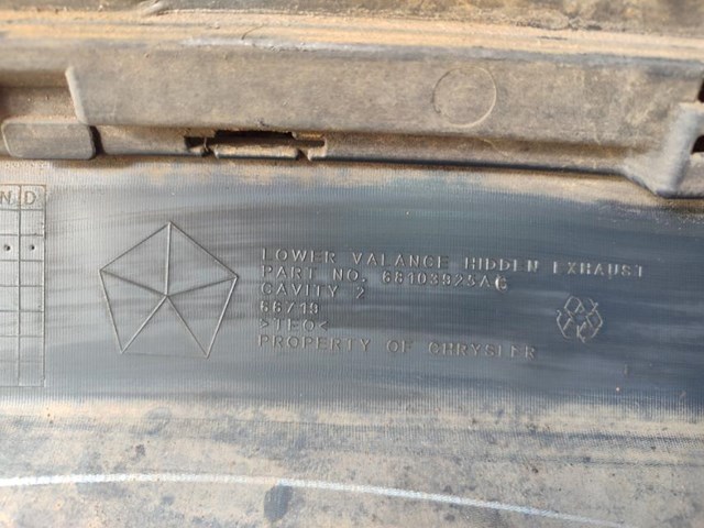 CHRYSLER 68103925AC Накладка бампера заднего в наличии Киев