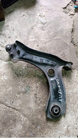 Передний нижний рычаг 6R0407152F VAG