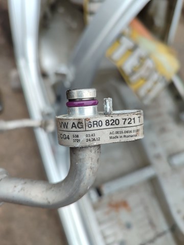 Шланг кондиционера, от компрессора к радиатору 6R0820721T VAG