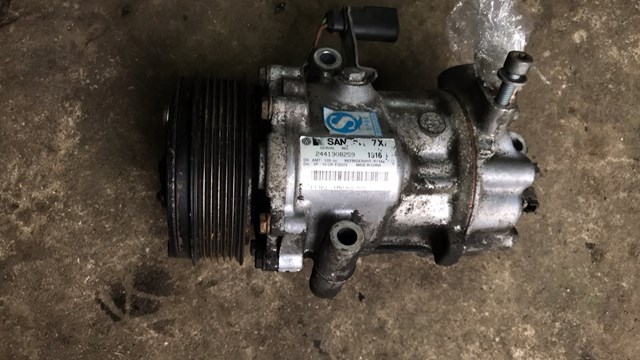 VAG 6RD820803 Компрессор кондиционера в наличии Ирпень