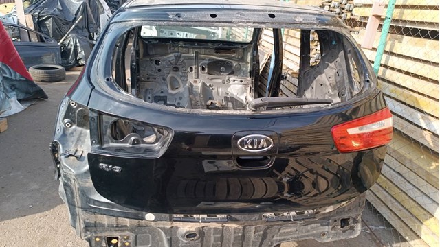 Дверь 5 737001W220 HYUNDAI