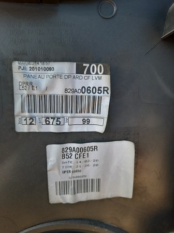 829A00605R Обшивка (облицовка) внутренняя двери задней правой купить Хмельницкий