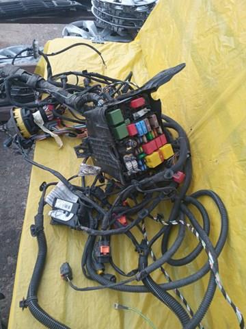 9804848580 PEUGEOT Блок предохранителей купить в Кривой Рог