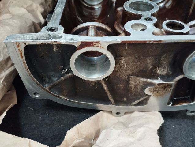 03C103475AK VAG Крышка клапанная купить в Житомир