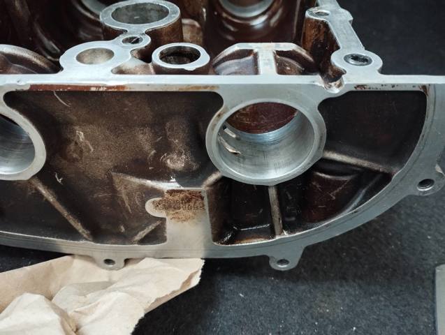 03C103475AK VAG Крышка клапанная купить в Запорожье