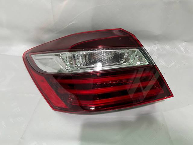 Задняя левая внешняя фара 33550T2AA21 HONDA