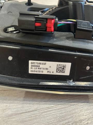 CHRYSLER 68275964AB Фонарь задний правый внутренний в наличии Хмельницкий