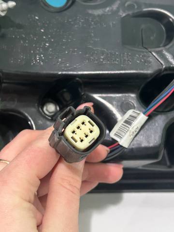 KT4Z13405E FORD Фонарь задний левый внутренний купить в Полтава