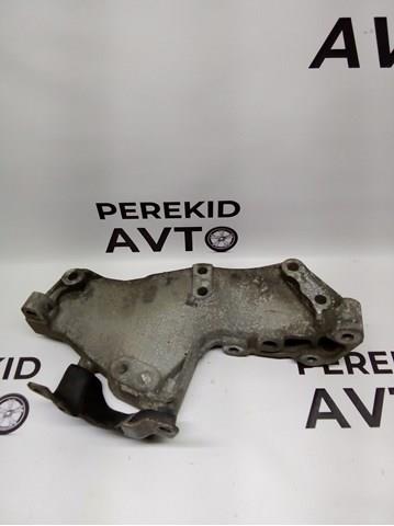 RENAULT 8200399938 в наличии Черновцы