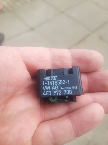 4F0972708 VAG Разъем (фишка) датчика парковки купить в Ужгород