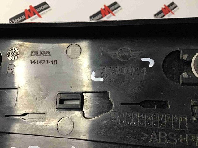 Накладка стойки кузова внешняя, задняя правая 51137300014 BMW