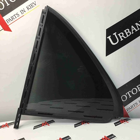 A1677301308 Стекло-форточка двери задней левой купить Ужгород