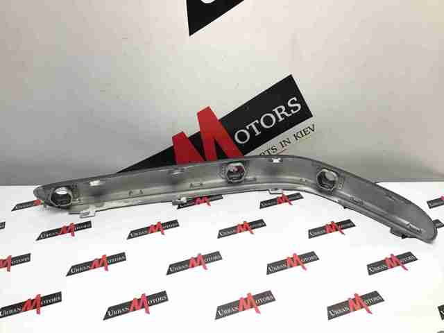 Молдинг бампера переднего левый A2038856121 MERCEDES