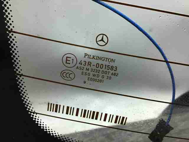Автомобильное стекло заднее A2046700580 MERCEDES