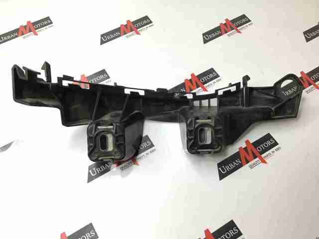 Крепление бамера правое A2058850465 MERCEDES