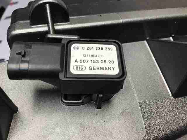 Корпус воздушного фильтра, левый A2780902101 MERCEDES
