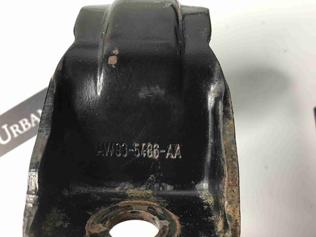 C2D11879 JAGUAR Хомут крепления втулки стабилизатора переднего купить в Чернигов