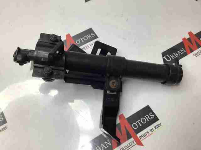 LR024211 LAND ROVER Держатель форсунки омывателя фары (подъемный цилиндр) купить в Харьков