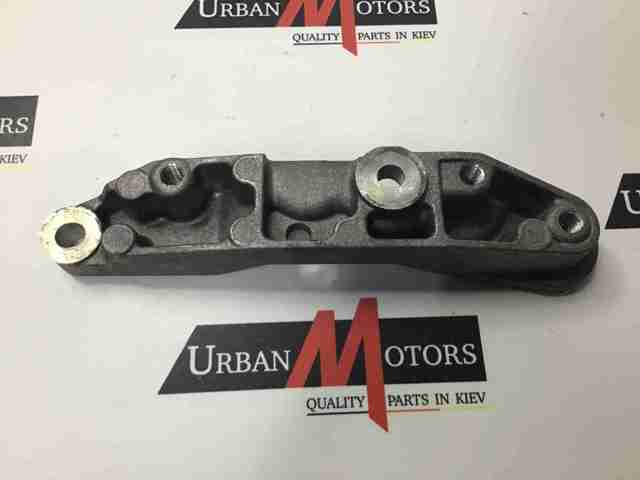 4R8Q19D624AE LAND ROVER Кронштейн компрессора кондиционера купить в Киев
