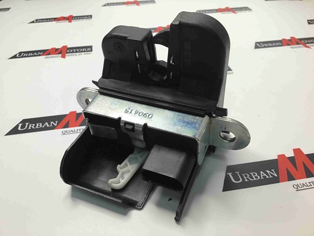 Замок двери багажника 6R0827505F VAG