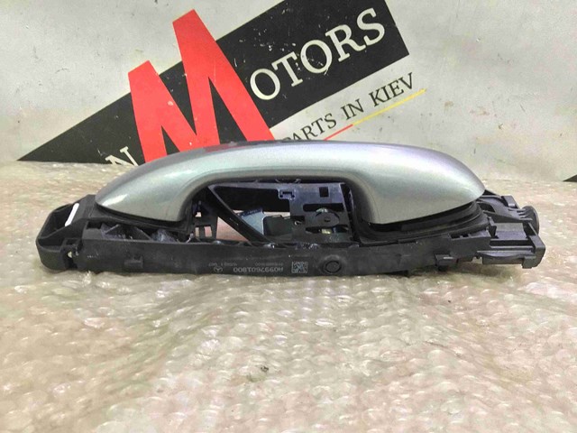 A0997601800 MERCEDES Держатель наружной ручки двери передней правой купить в Ужгород