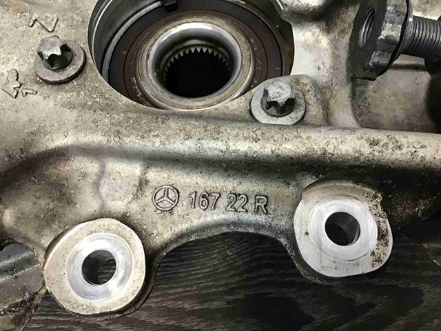 Цапфа - поворотный кулак задний, правый A1673572200 MERCEDES