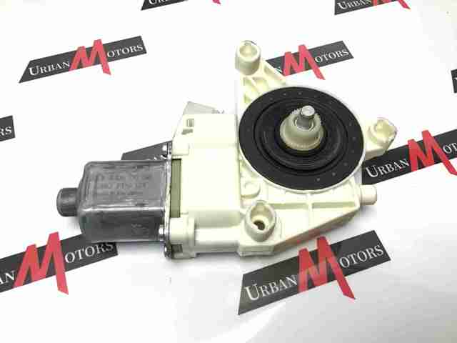 Привод электростеклоподъемника задний A2048200542 MERCEDES