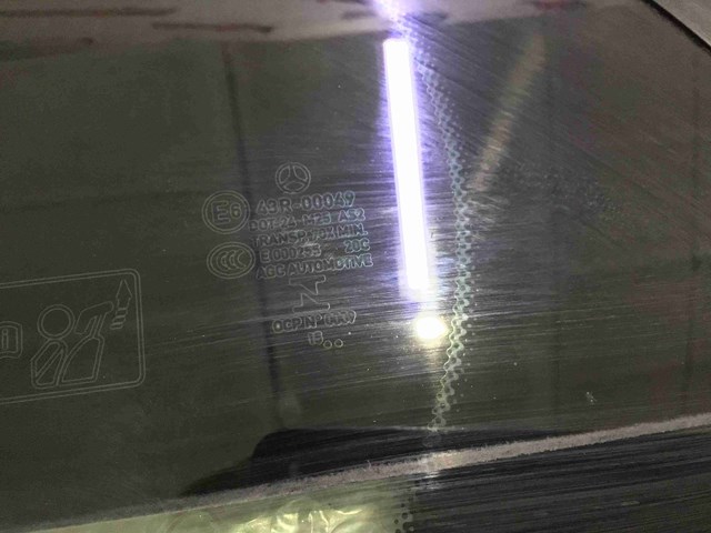 Задняя форточка левая A2057300555 MERCEDES