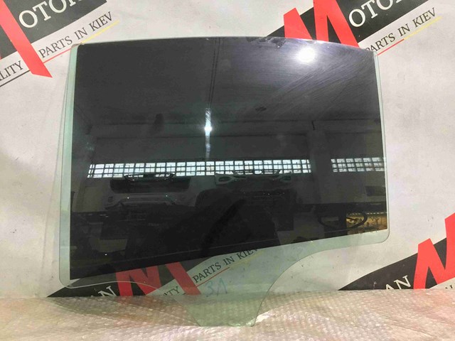 MERCEDES A2057350010 Стекло двери задней левой в наличии Полтава