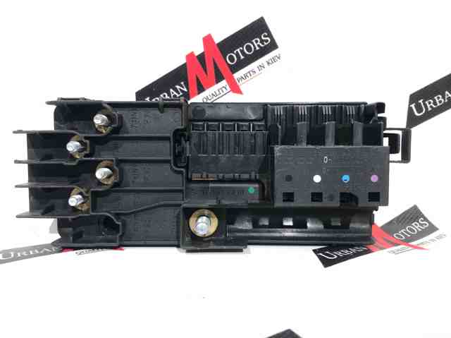 Панель предохранителей A2115452301 MERCEDES