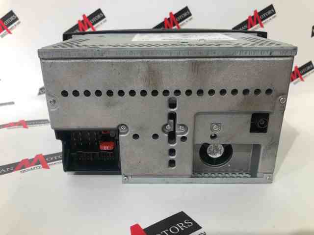 Заводская магнитола A2118702889 MERCEDES