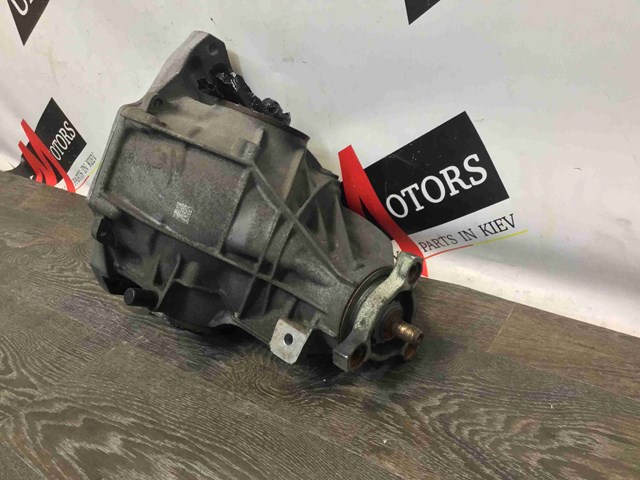 MERCEDES 2133510008 Крышка редуктора заднего в наличии Киев