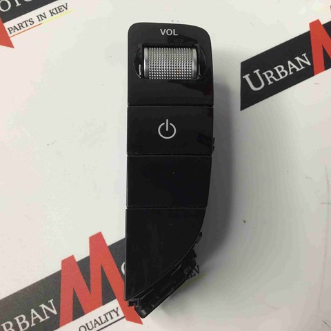 Блок кнопок центральной консоли A2139056603 MERCEDES