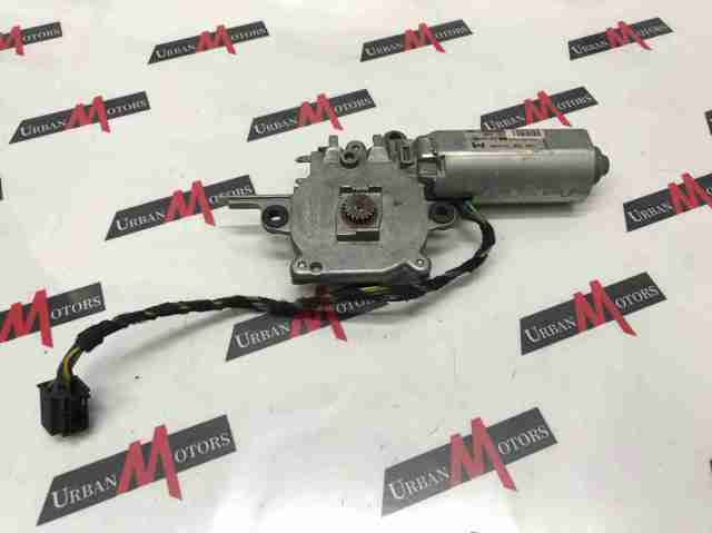 A2208203842 MERCEDES Мотор привода люка купить в Ужгород
