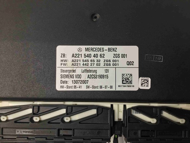 Блок управления пневмоподвеской A2215404062 MERCEDES