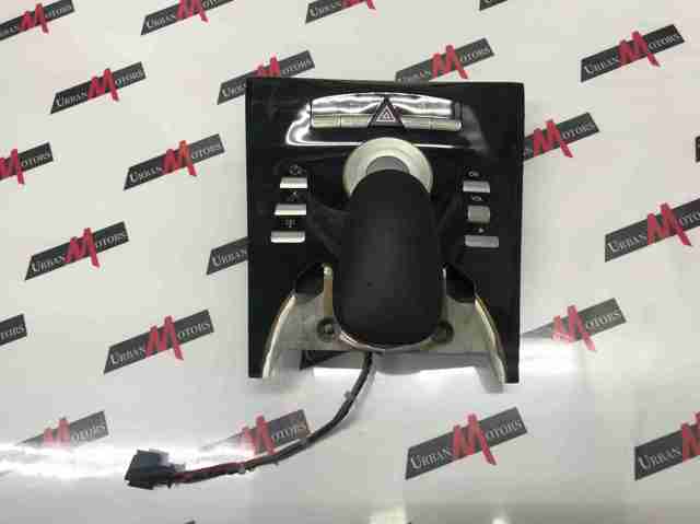 Блок кнопок центральной консоли A2218706958 MERCEDES