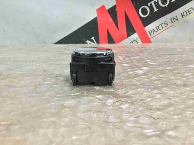 MERCEDES A2228270300 Часы салонные в наличии Сумы