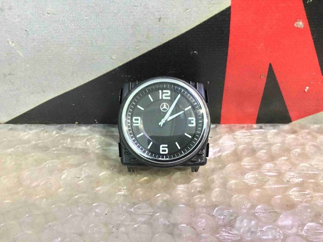 A2228270300 MERCEDES Часы салонные купить в Тернополь