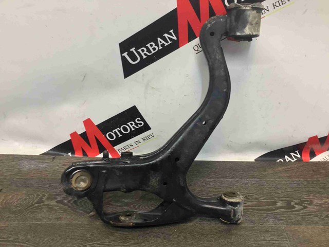 Передний нижний рычаг AH323A052AB LAND ROVER