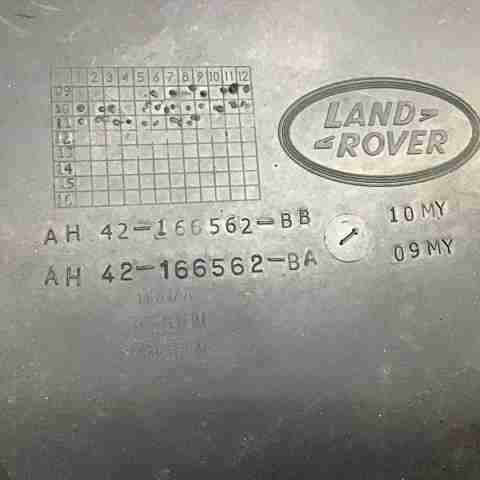 Подкрылок переднего крыла, правый AH42166562BB LAND ROVER