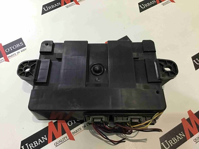 LAND ROVER AH4219H440AE в наличии Павлоград