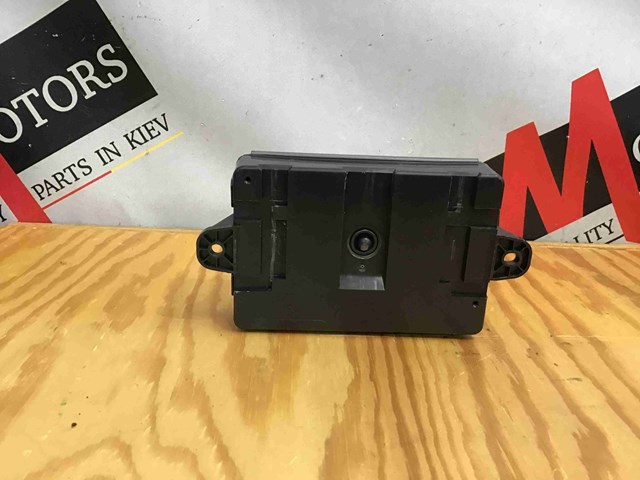 LAND ROVER AH4219H440AF в наличии Винница