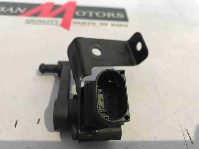 LAND ROVER BJ323D026AA в наличии Львов