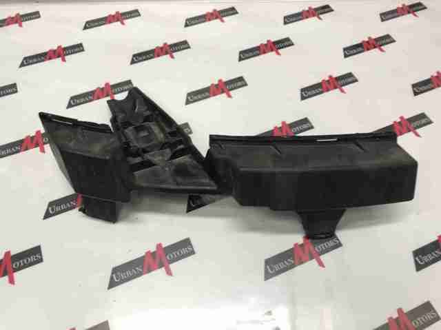 Кронштейн форсунки омывателя фар CK5217C862AA LAND ROVER