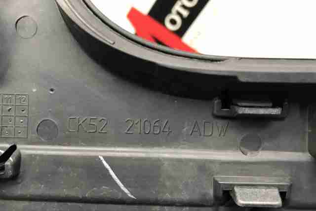 Молдинг передней правой двери, нижний CK5221064AD8LML LAND ROVER